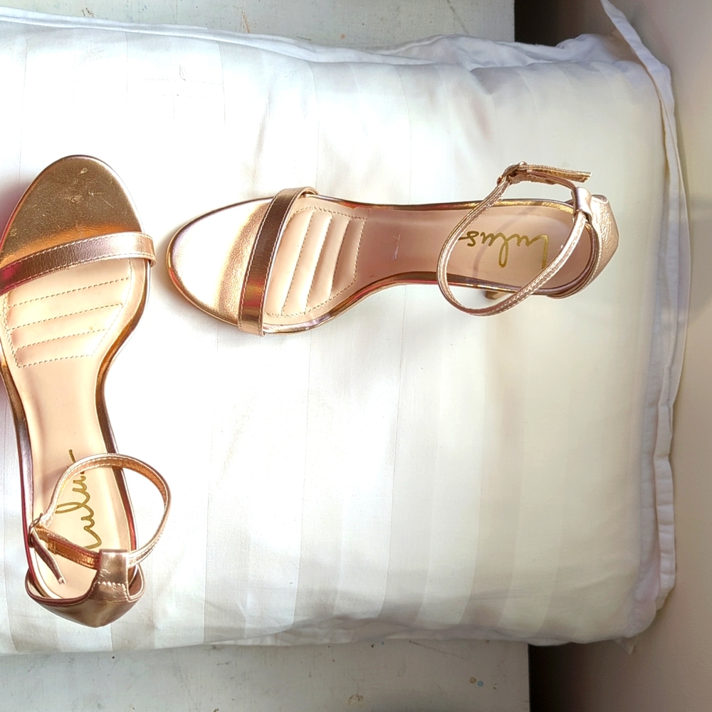 Lulu's Rose Gold Heels